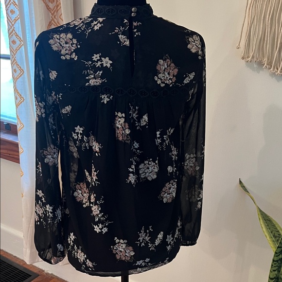 Lucky Brand Sheer Floral Black Blouse - Picture 8 of 9